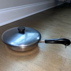 Vintage Revere Ware: 9” (23cm) Stainless Steel Skillet W/Lid: j96A